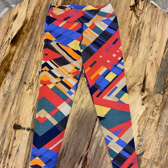 • Dona Jo Brand athletic wear! - Picture 4 of 5